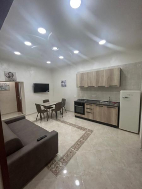 DORA HOUSE VALENTINO Napoli